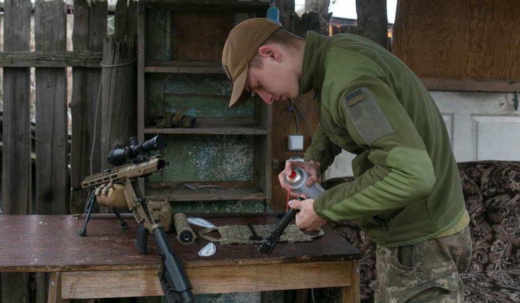 [ẢNH] Ukraine sử dụng súng bắn tỉa cực mạnh của Mỹ đối phó lực lượng ly khai