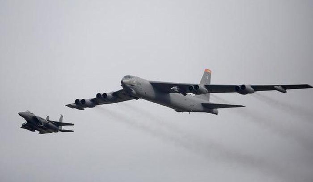 [ẢNH] Mỹ điều 'pháo đài bay' B-52 yểm trợ lính rút khỏi Afghanistan
