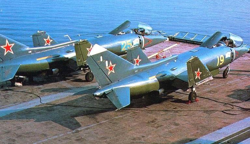 [ẢNH] Yak-38, loại tiêm kích hạm đi trước thời đại của Liên Xô