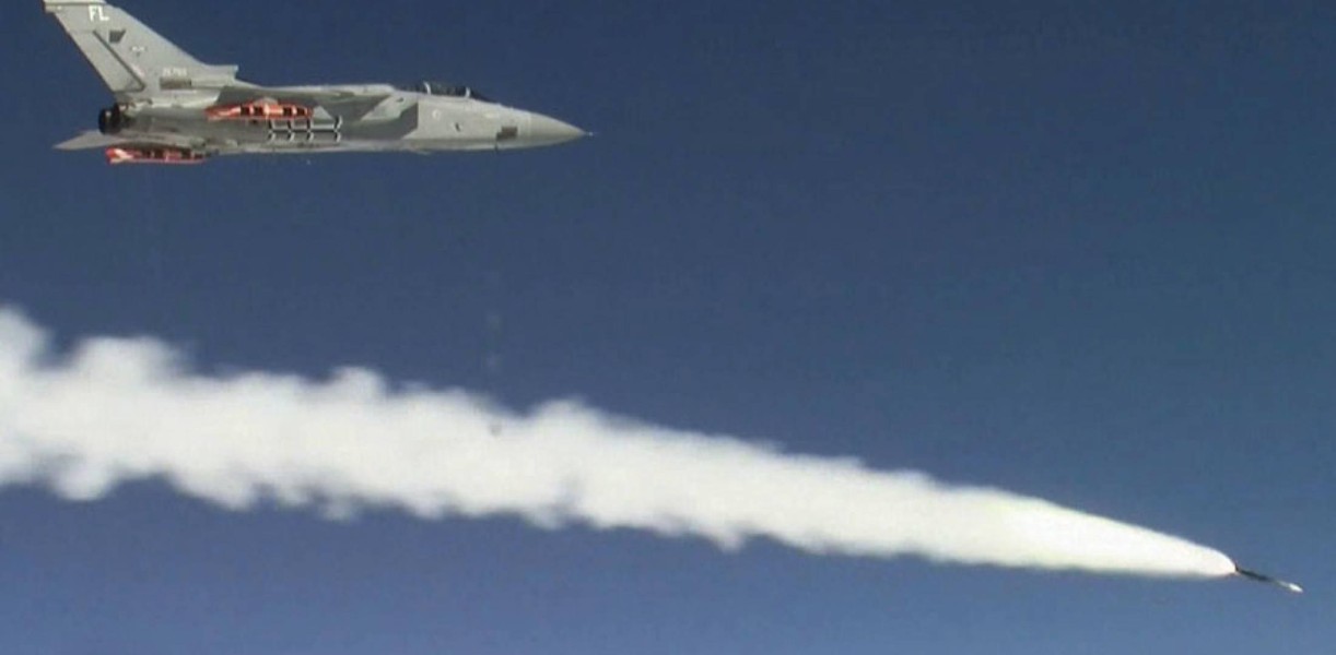 [ẢNH] Tên lửa Meteor trên tiêm kích NATO mạnh cỡ nào mà khiến Nga phải e ngại?