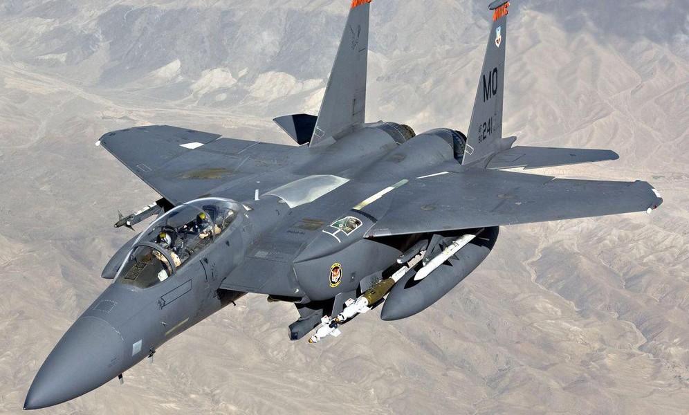 [ẢNH] Đại bàng bất bại F-15E Mỹ vừa bất ngờ không kích dữ dội tại Trung Đông