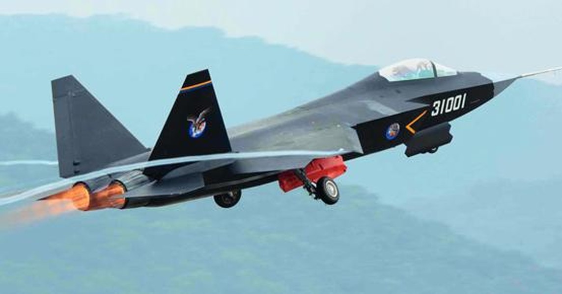 [ẢNH] Su-75 Nga chói sáng mọi thông số, nhưng coi chừng đối thủ J-31 Trung Quốc