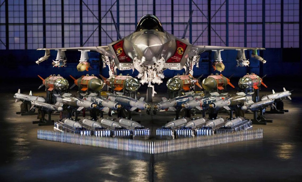 [ẢNH] Vì sao tải trọng vũ khí tối đa của F-35 lại vượt xa tiêm kích Nga?