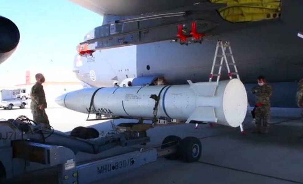 [ẢNH] Tên lửa siêu vượt âm AGM-183A của Mỹ tiếp tục phóng xịt