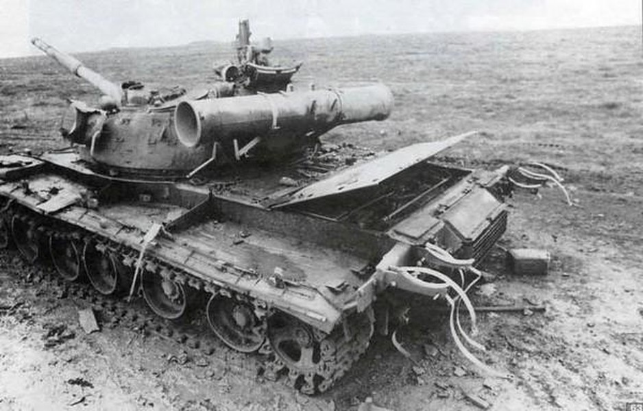 [ẢNH] ‘Quái thú’ T-80BMV vào biên chế, thêm tín hiệu buồn cho T-14 Armata