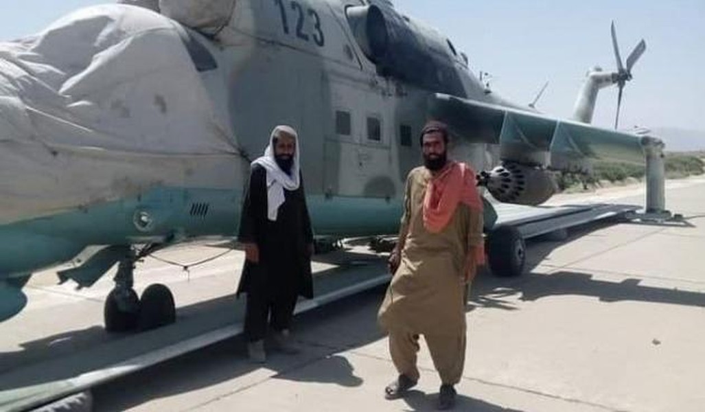 [ẢNH] Mỹ lập tức bắn hạ trực thăng tấn công Mi-35 của Taliban ngay khi nó cất cánh?
