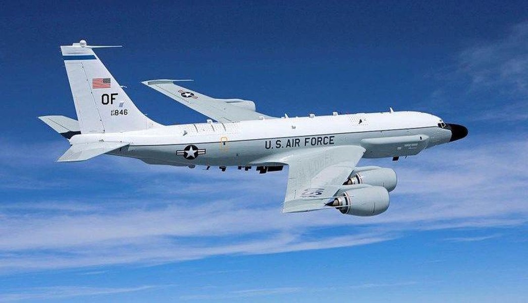 [ẢNH] Máy bay trinh sát Mỹ quần thảo tại Kabul để đề phòng Taliban