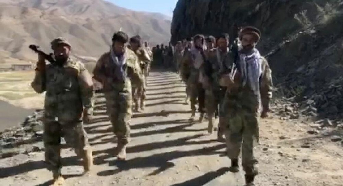 [ẢNH] Giờ G điểm, Taliban cắt Internet, chuẩn bị tràn vào 'thung lũng tử thần' Panjshir?
