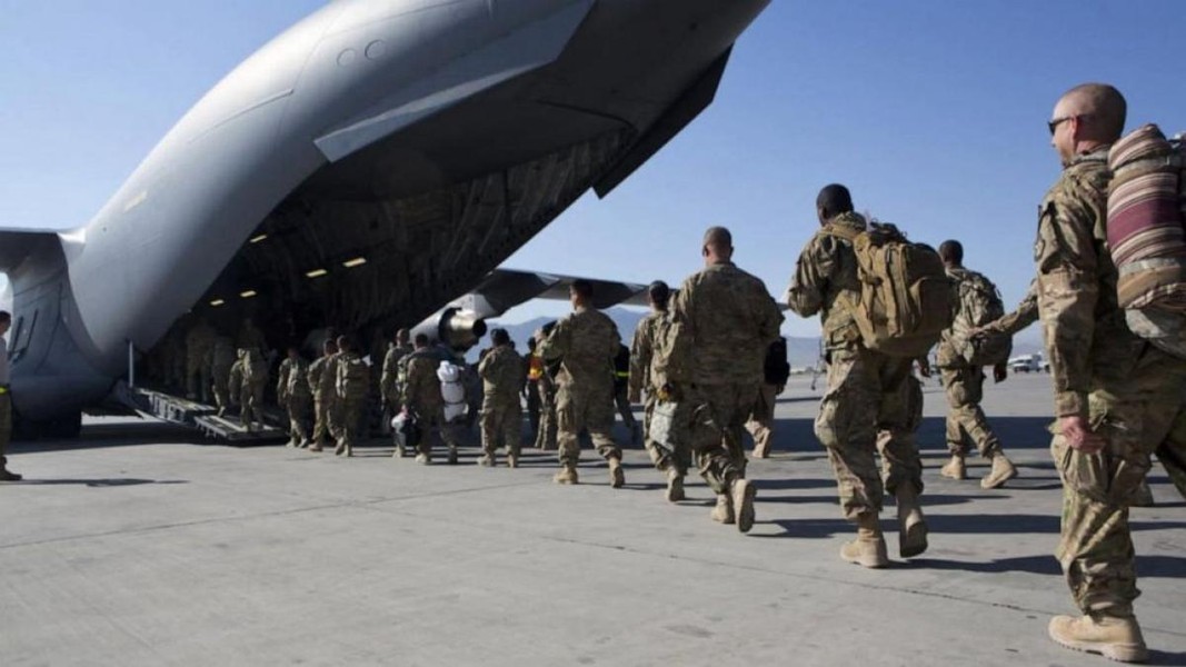 [ẢNH] Bất ngờ khi lính Afghanistan sẽ 'chặn hậu' cho lính Mỹ rút khỏi sân bay Kabul