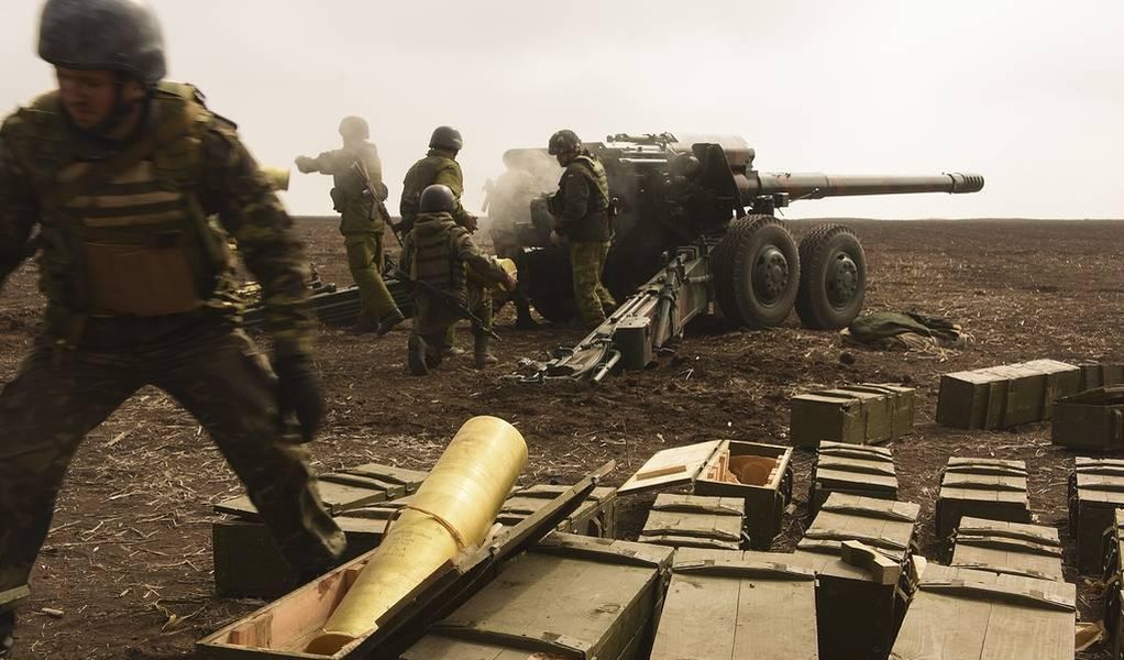 [ẢNH] Dân quân miền Đông bất ngờ nã pháo vào tiền đồn Ukraine