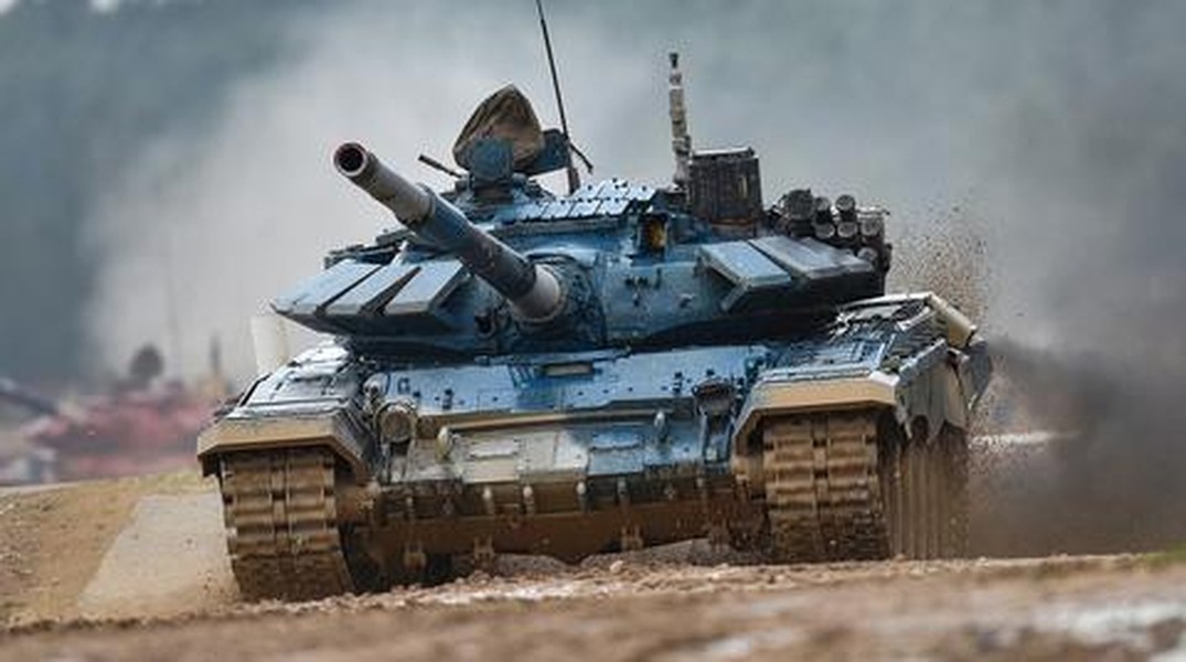 [ẢNH] Nga bất ngờ điều 30 'siêu tăng' T-72B3M áp sát biên giới Afghanistan