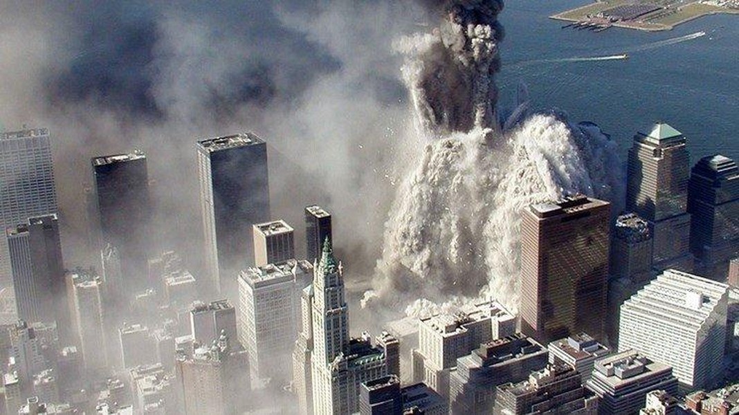 [ẢNH] Hình ảnh khủng bố 11/9 vẫn ám ảnh cả thế giới