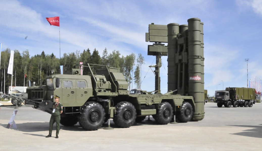[ẢNH] Belarus mua hệ thống tên lửa S-400 Nga và đặt sát biên giới Ukraine
