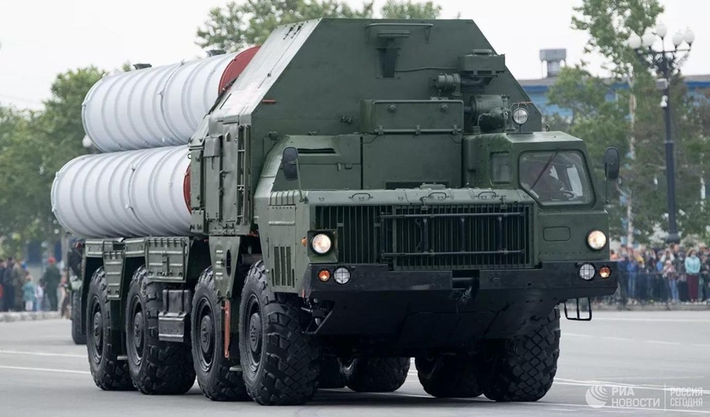 [ẢNH] Belarus mua hệ thống tên lửa S-400 Nga và đặt sát biên giới Ukraine