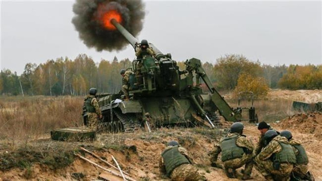 [ẢNH] Ukraine bất ngờ tấn công dữ dội lực lượng dân quân miền Đông