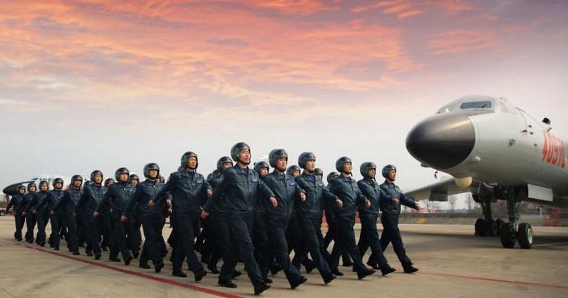 [ẢNH] Tướng Trung Quốc tự tin hẹn không quân Mỹ 'gặp nhau trên bầu trời'