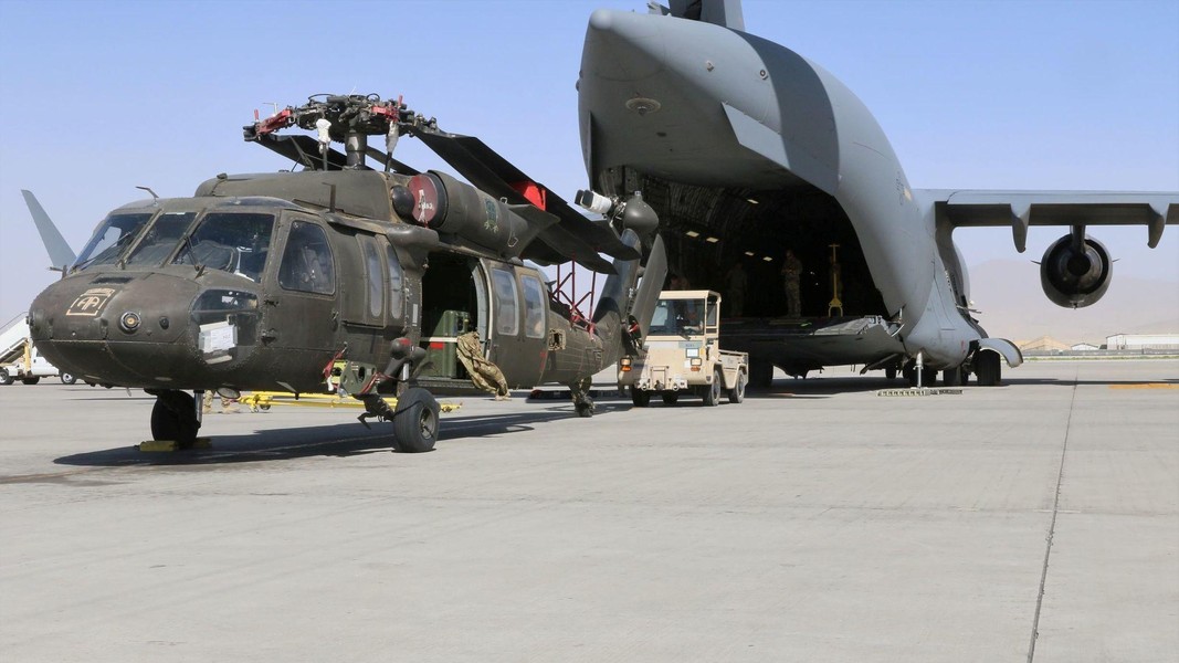 [ẢNH] Căn cứ không quân của Mỹ ở Afghanistan trước đây, bất ngờ hoạt động trở lại