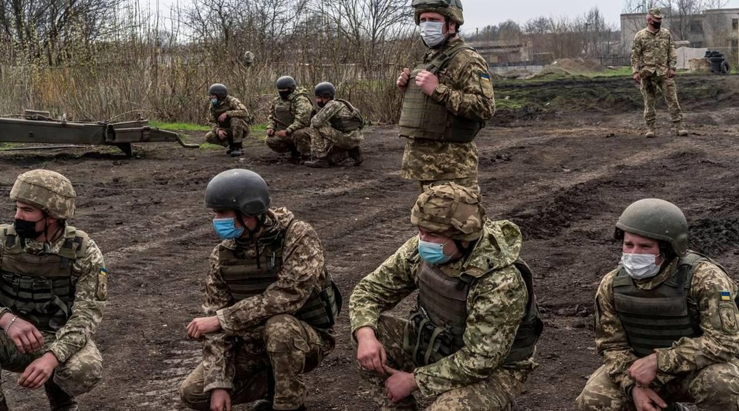 Ukraine bắt đầu hứng chịu tổn thất nặng nề khi phe ly khai phản công dữ dội