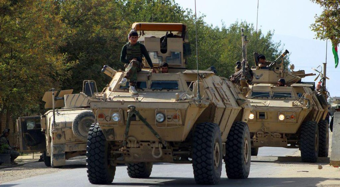 Taliban dùng vũ khí Mỹ phục vụ việc duyệt binh tại thủ đô