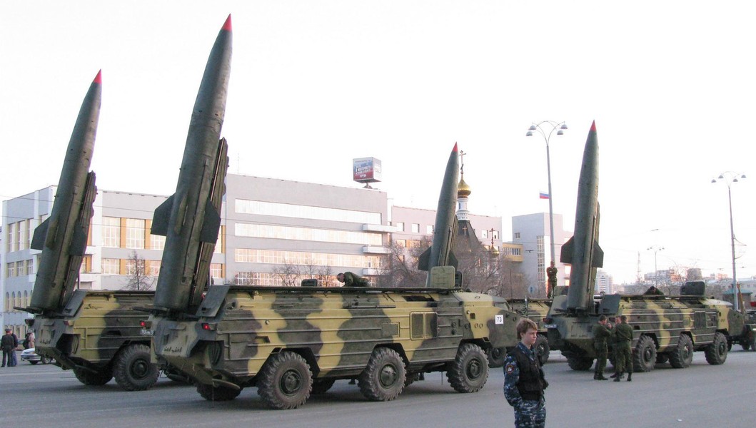 Ly khai thân Nga dùng tên lửa đạn đạo Tochka-U sẵn sàng phản công quân đội Ukraine