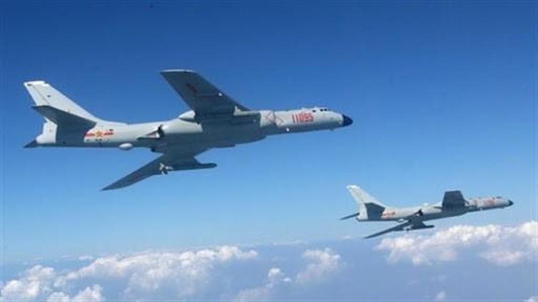 Oanh tạc cơ H-6 Trung Quốc thị uy gần Đài Loan ngay lúc với đoàn nghị sĩ Mỹ tới
