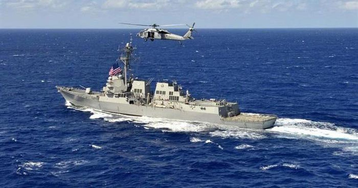 Tàu tấn công tên lửa cực nhanh của Nga cảnh cáo tàu chiến Mỹ ở Biển Đen