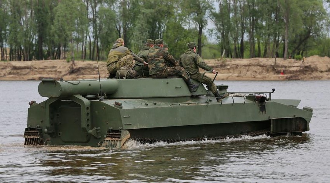 'Rồng lửa đa đầu' UR-77 Nga đã tiến sát biên giới Ukraine