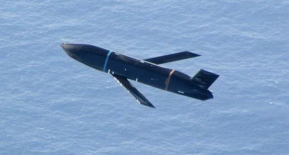 'Sát thủ' LRASM kết hợp với 'thần biển' P-8A tạo thành cặp 'song sát' của Mỹ