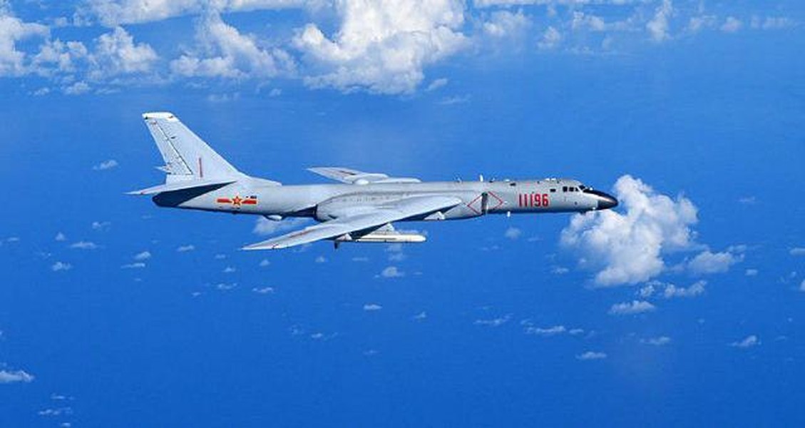 Oanh tạc cơ H-6 Trung Quốc diễn tập ban đêm thị uy sức mạnh 
