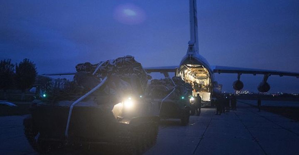 Lực lượng đổ bộ đường không tinh nhuệ Nga cấp tốc triển khai đến Kazakhstan