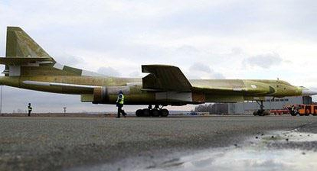 Oanh tạc cơ Tu-160M2 mới tinh đầu tiên của Nga tung cánh sau gần 30 năm
