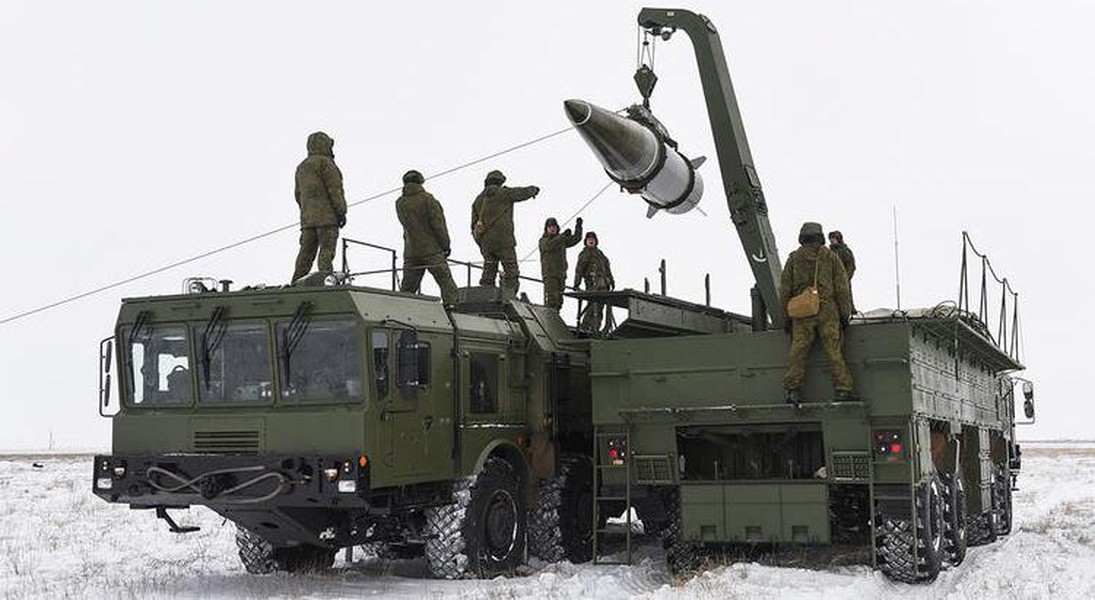 Sức mạnh khủng khiếp của tên lửa đạn đạo Iskander của Nga đang áp sát Ukraine