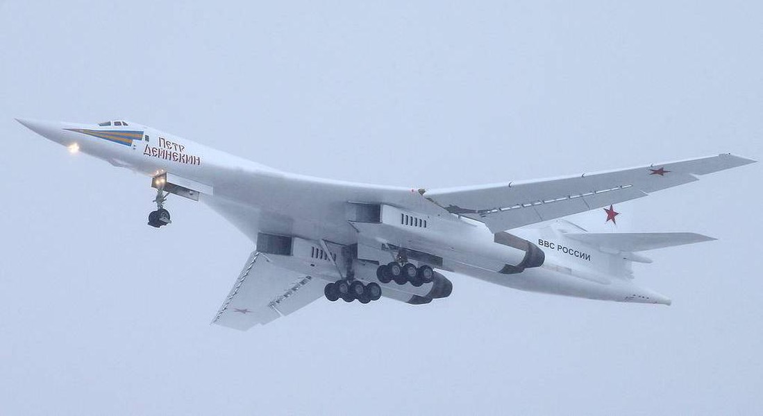 Tại sao Nga vẫn tin dùng 'Thiên nga trắng' Tu-160 dù đã gần 40 năm
