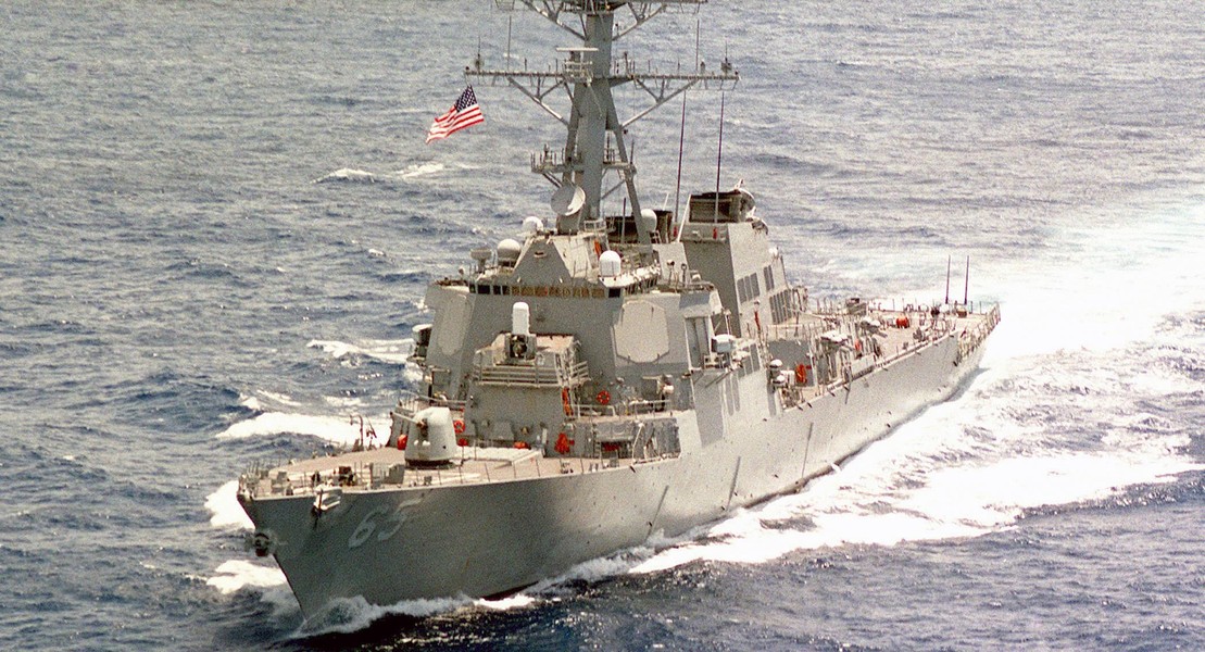 Mỹ bác tin khu trục hạm USS Benfold bị Trung Quốc 'xua đuổi' gần Hoàng Sa