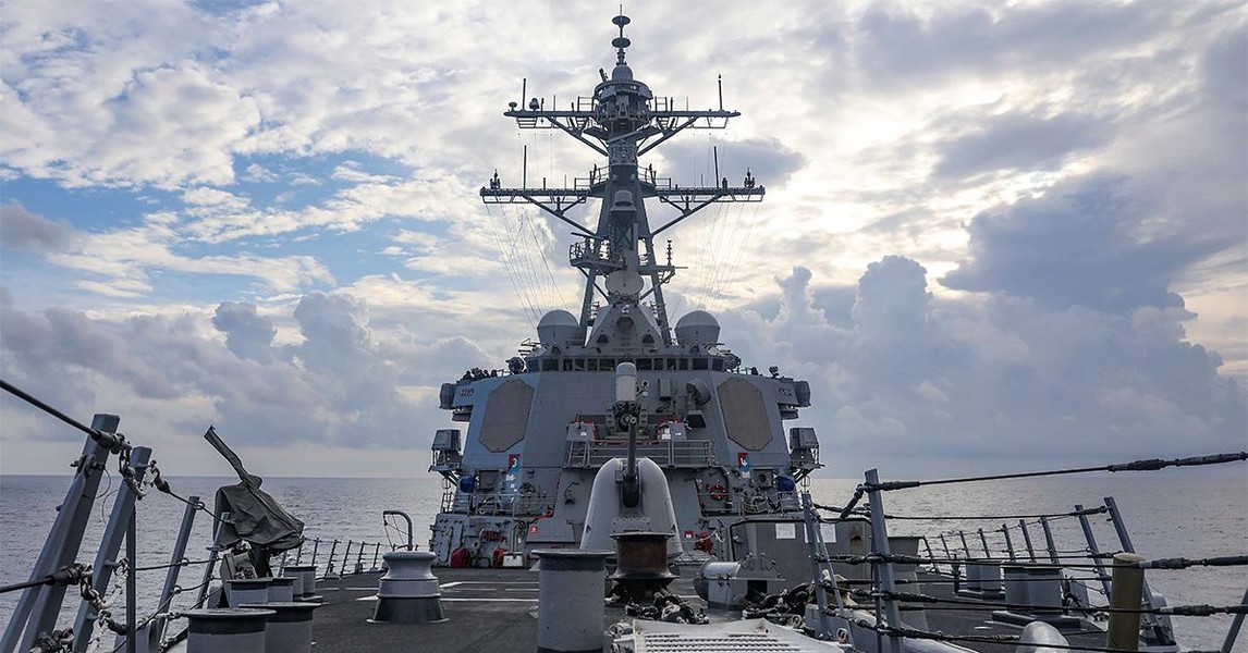 Mỹ bác tin khu trục hạm USS Benfold bị Trung Quốc 'xua đuổi' gần Hoàng Sa