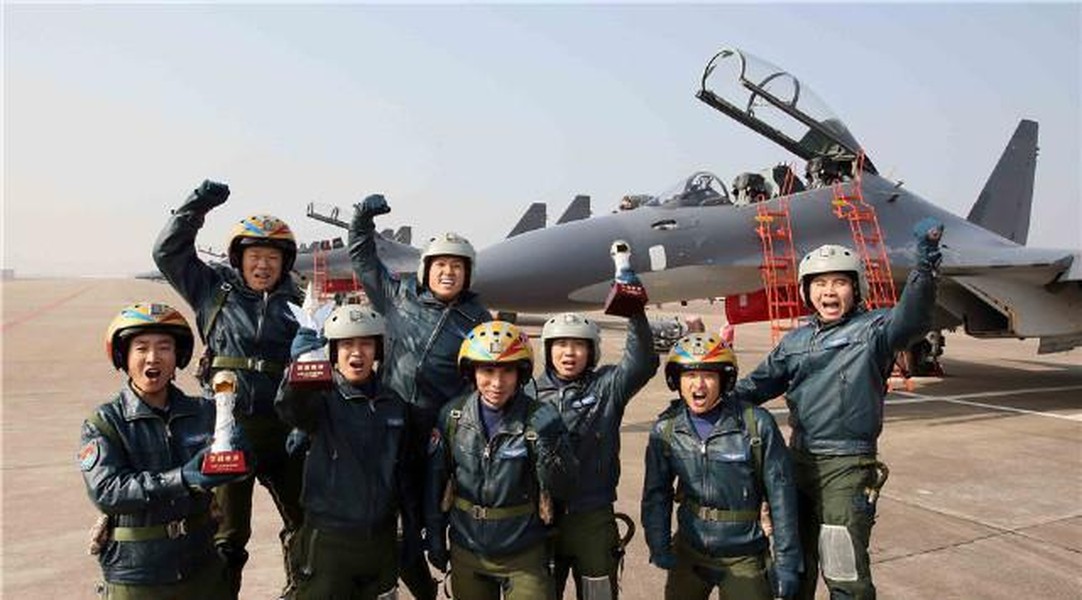 Tiêm kích tác chiến điện tử J-16D Trung Quốc lần đầu áp sát Đài Loan