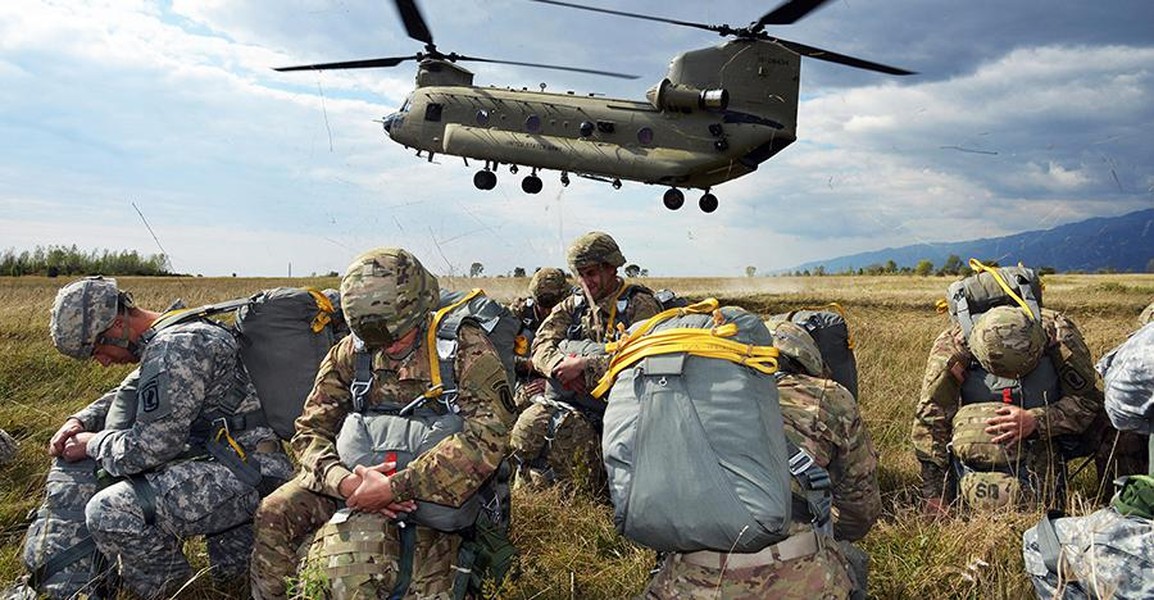 Căng thẳng tại Ukraine leo thang, Mỹ điều sư đoàn dù khét tiếng tới châu Âu