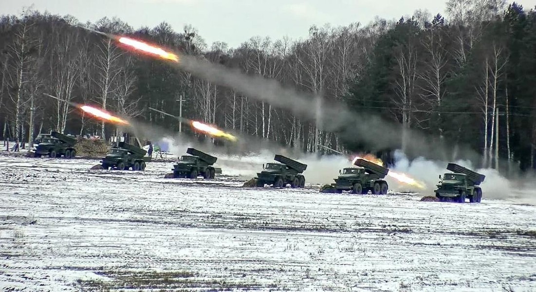 Chiến đấu cơ cực mạnh của Nga chỉ còn cách biên giới Ukraine 16km