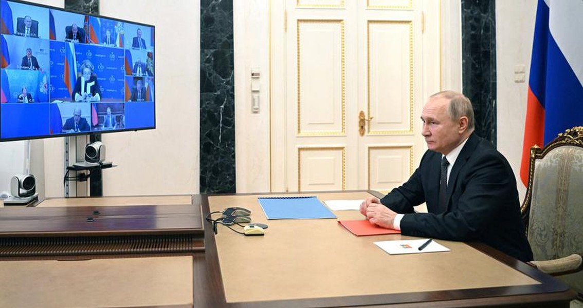 Chốt biên phòng bị trúng pháo, ông Putin tổ chức họp bất thường Hội đồng An ninh Quốc gia