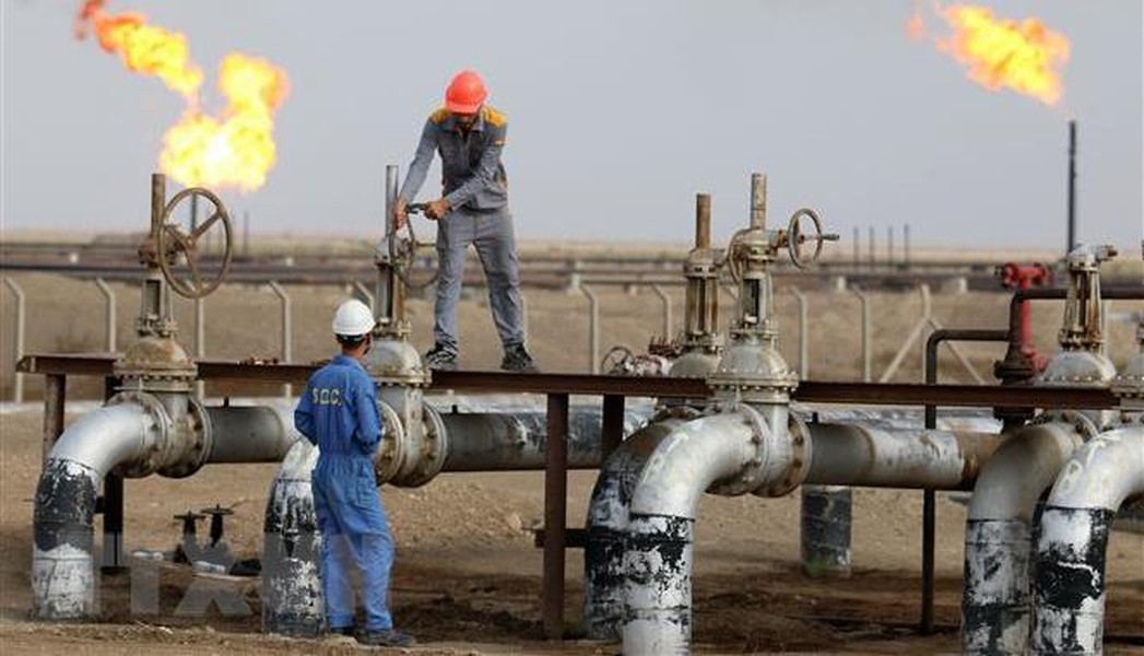Giá dầu thế giới vừa bất ngờ lao dốc
