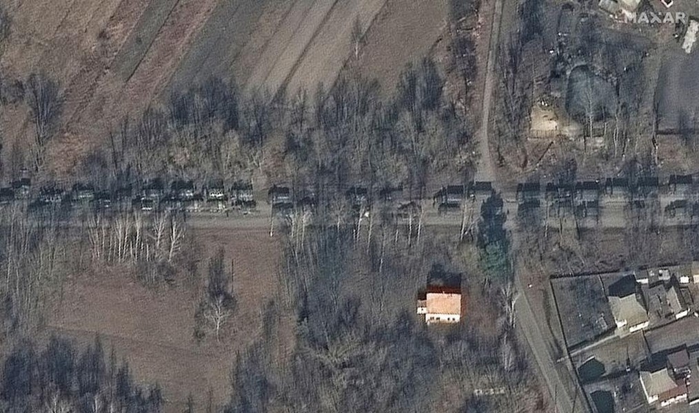 Đoàn xe quân sự khổng lồ Nga dài 64km đang áp sát Kiev bất ngờ biến mất?