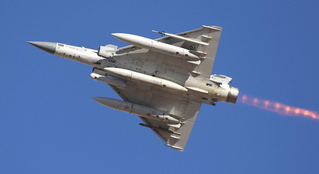 Chiến đấu cơ Mirage-2000 của đảo Đài Loan lao xuống biển