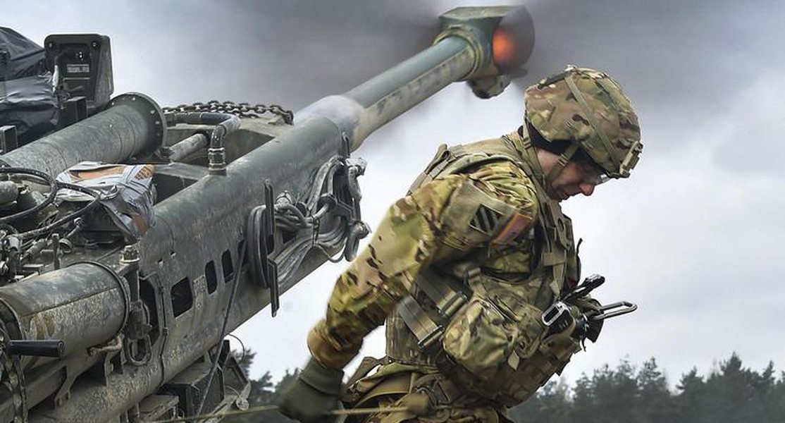 Chiến trường thêm khốc liệt khi Mỹ lần đầu viện trợ pháo hạng nặng cho Ukraine