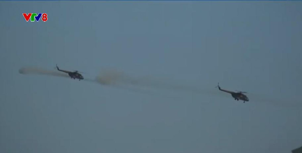 Cường kích Su-22 Việt Nam ào ạt bắn đạn thật vào mục tiêu trong diễn tập