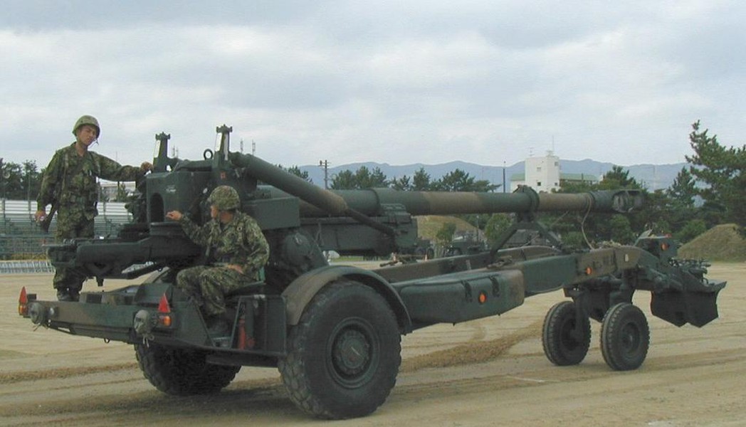Italy chuyển lựu pháo cực mạnh FH70 155mm cho Ukraine