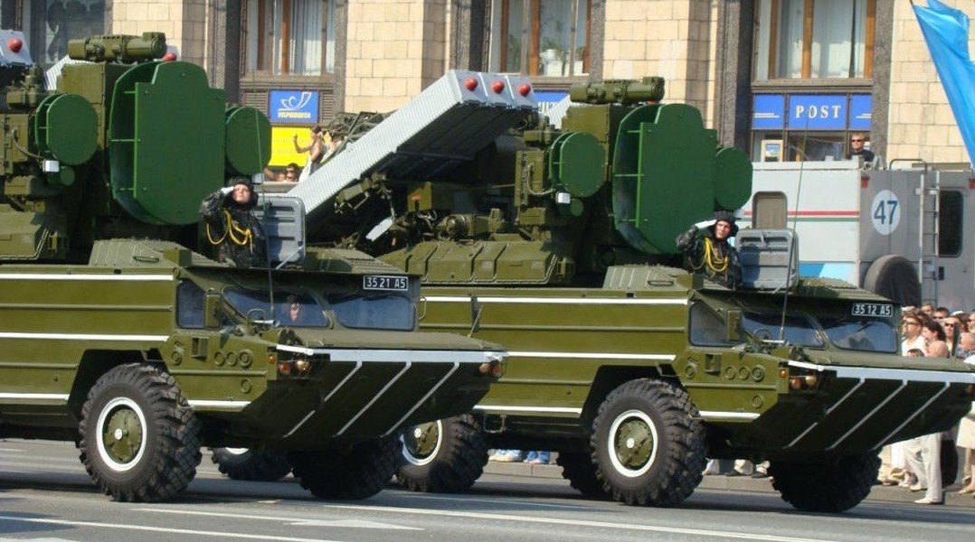 Hệ thống tên lửa phòng không 9K33 Osa phá hủy 'mắt thần' của pháo binh Nga