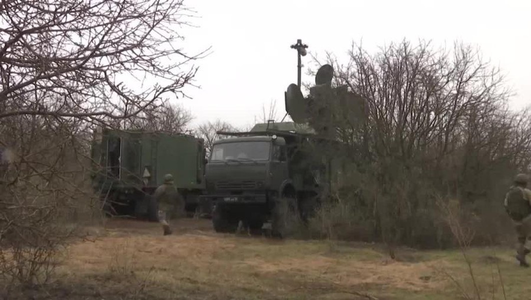 'Sát thủ vô hình' nào đã giúp Nga chế áp quân đội Ukraine tại Donbass?