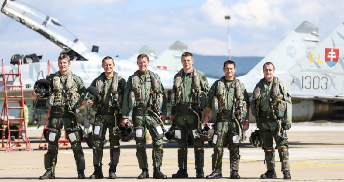 Czech mở đường để Slovakia chuyển phi đội chiến đấu cơ MiG-29 cho Ukraine