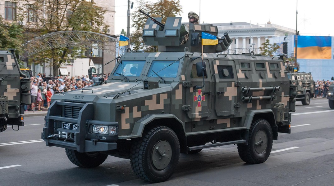 Thiết giáp Ukraine cung cấp cho 'lính đánh thuê' bị hỏa lực Nga ‘thổi tung’