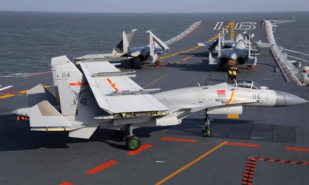 Tiêm kích hạm tàng hình FC-31 của Trung Quốc lộ nhược điểm lớn giống ‘nguyên mẫu’ F-35B Mỹ?
